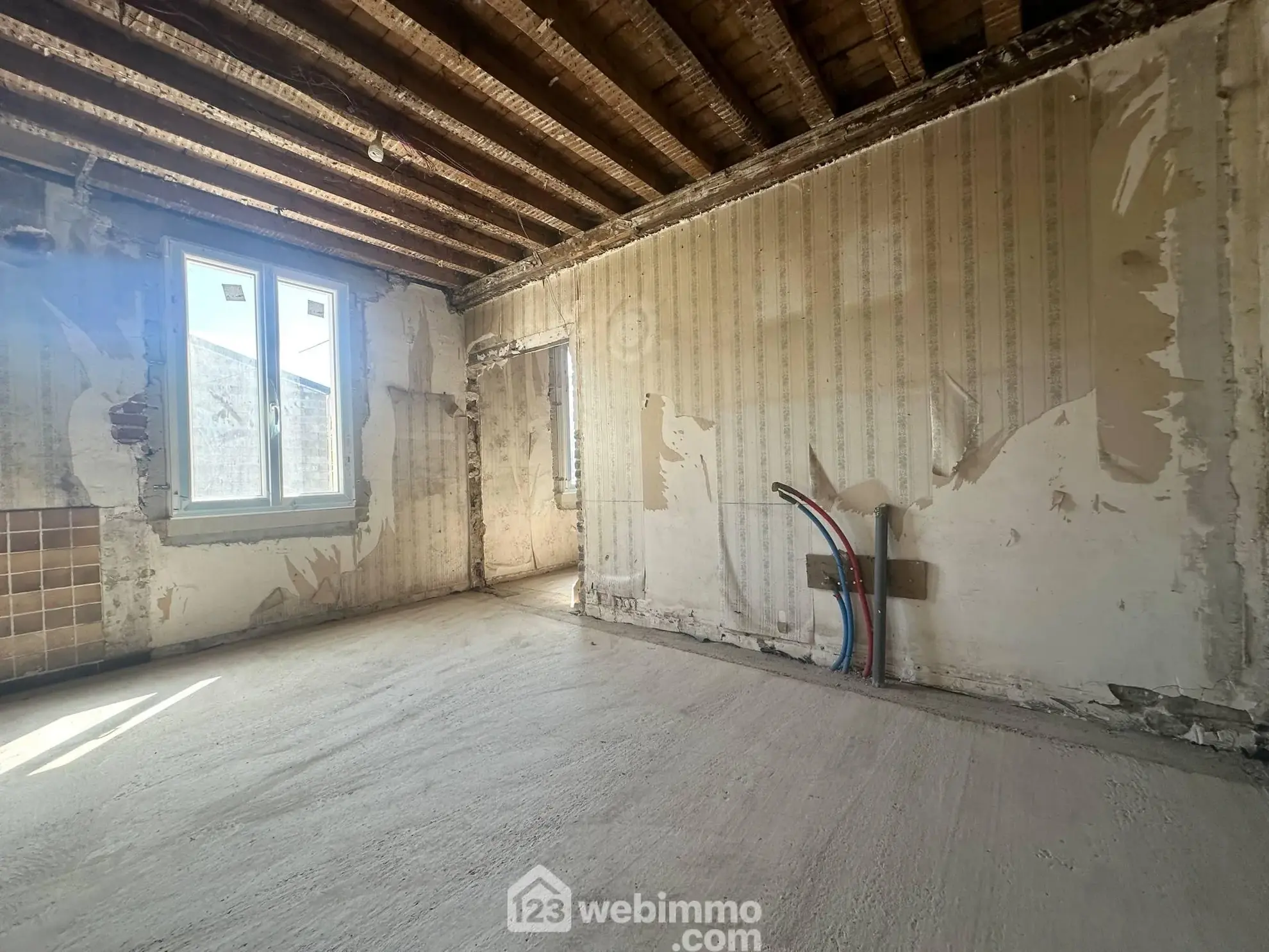 Maison à Rénover de 135 m² à Athies-sous-Laon avec Grand Potentiel 