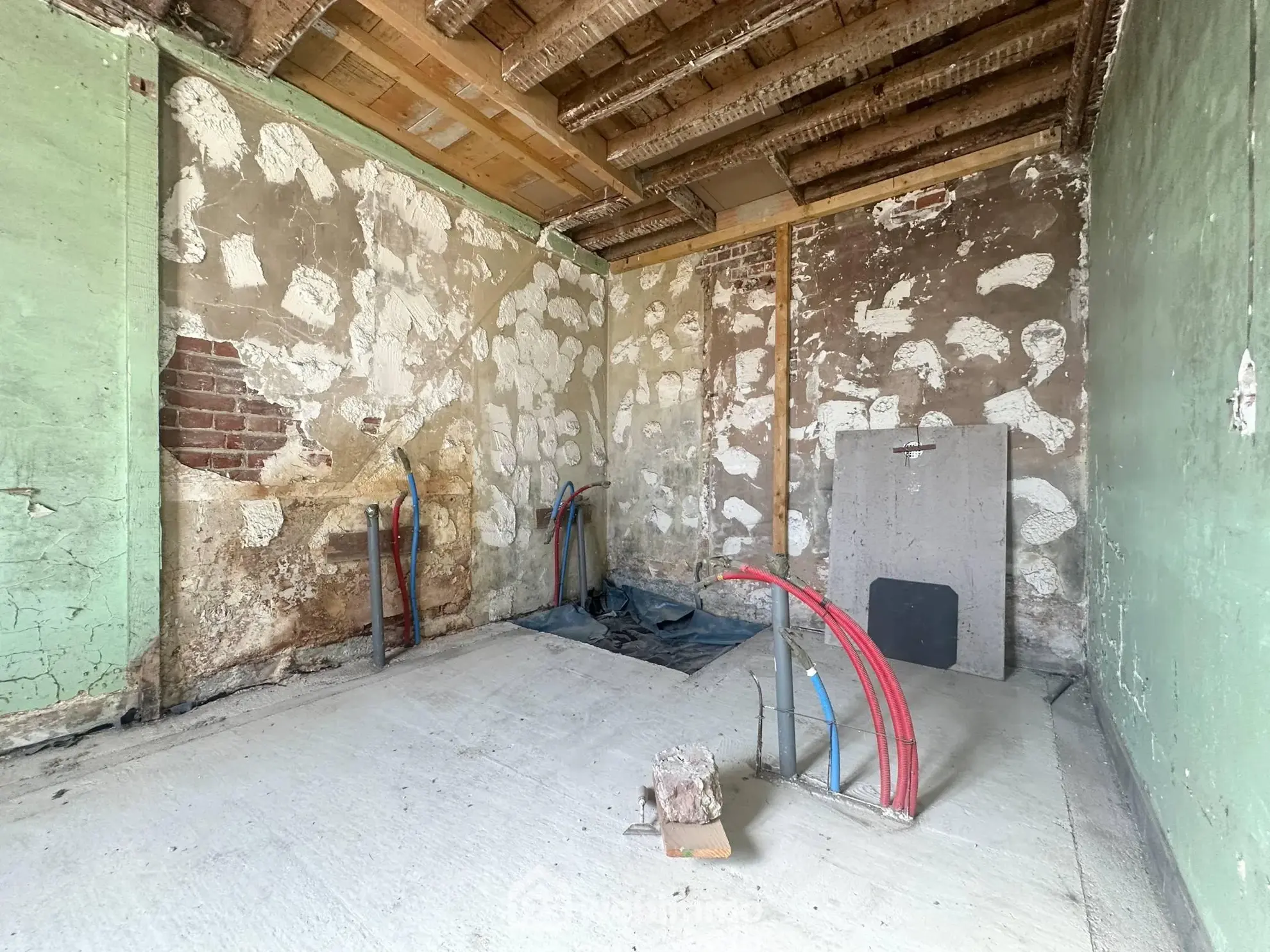 Maison à Rénover de 135 m² à Athies-sous-Laon avec Grand Potentiel 