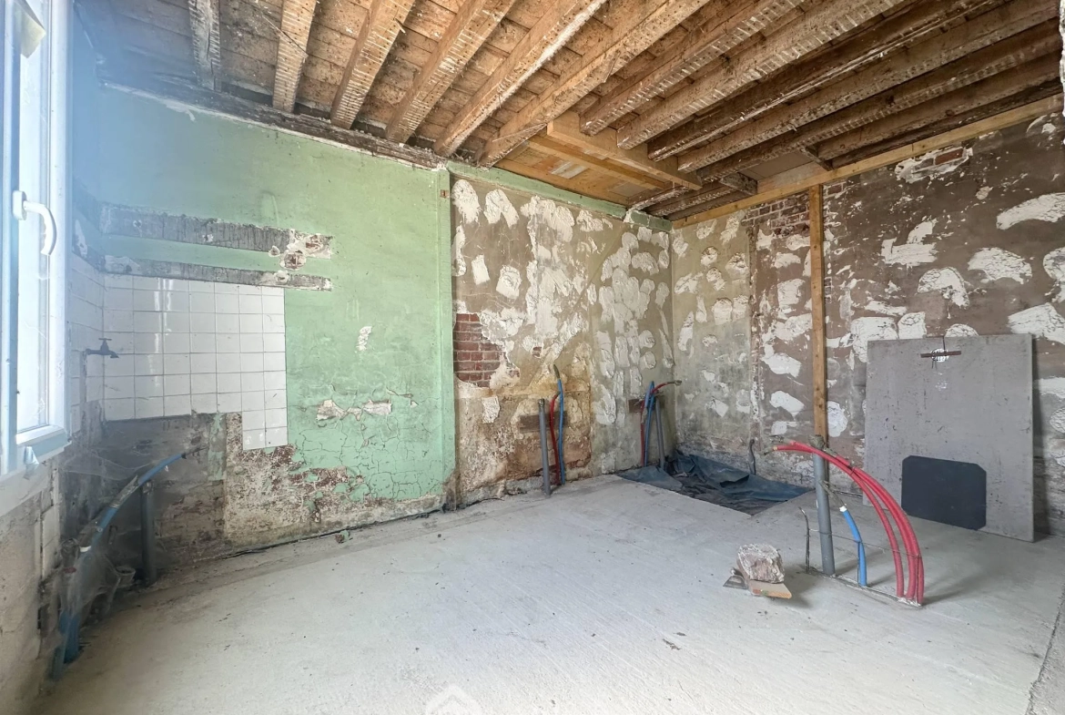 Maison à Rénover de 135 m² à Athies-sous-Laon avec Grand Potentiel 