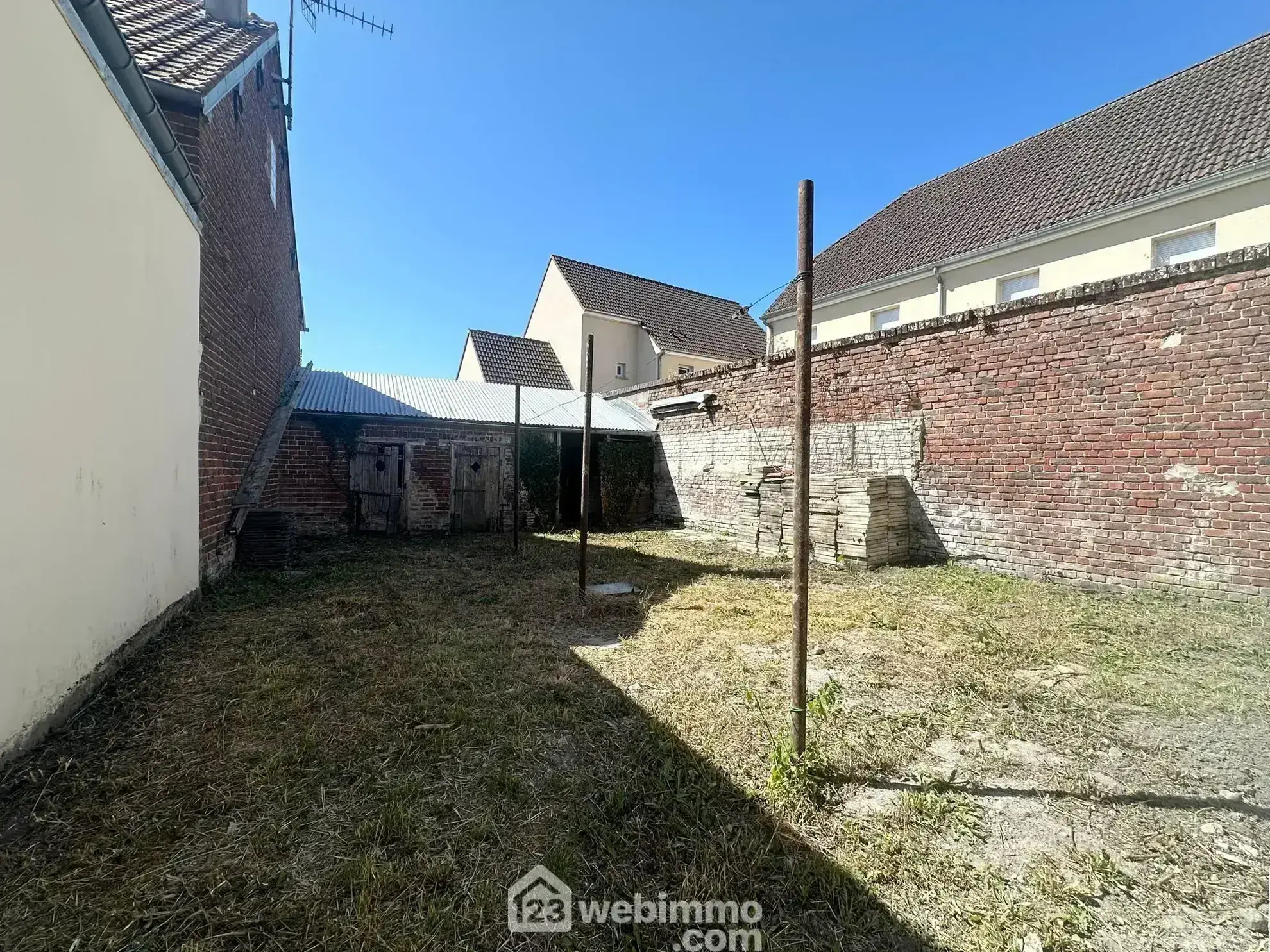Maison à Rénover de 135 m² à Athies-sous-Laon avec Grand Potentiel 