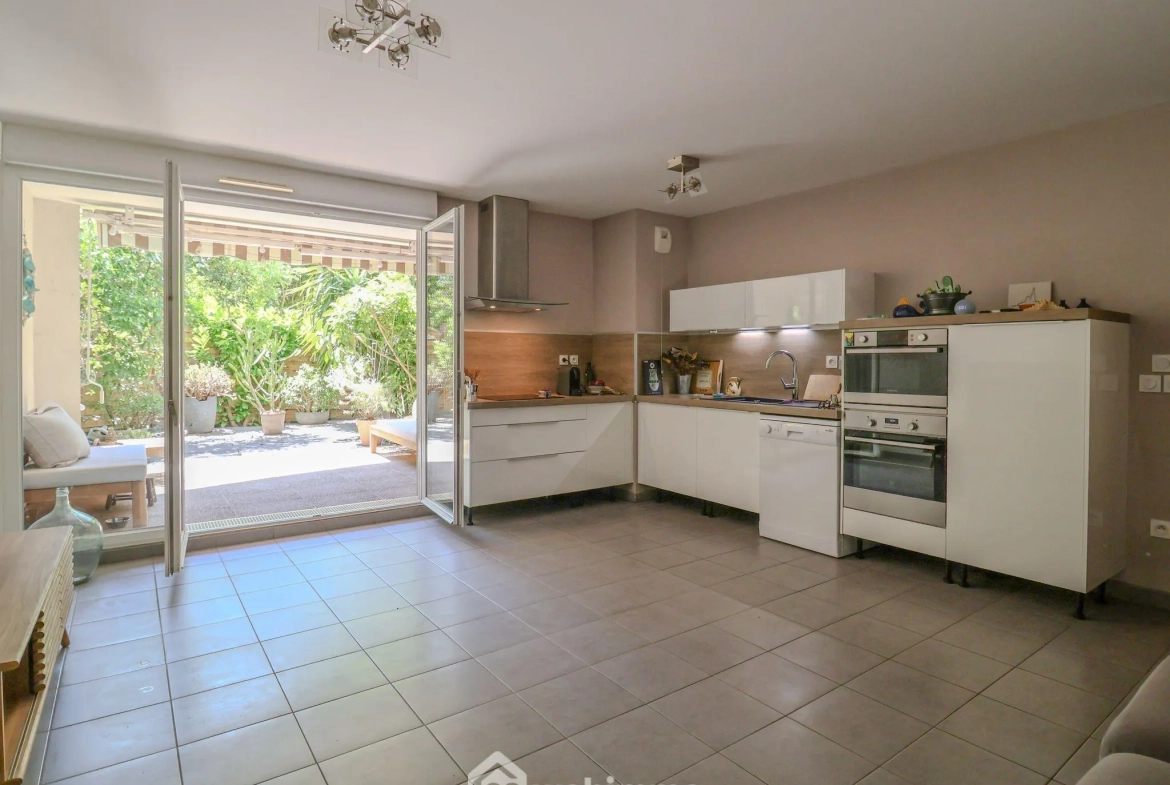 Appartement Type 3 de 64m² avec terrasse à Marseille, proximité Calanques 