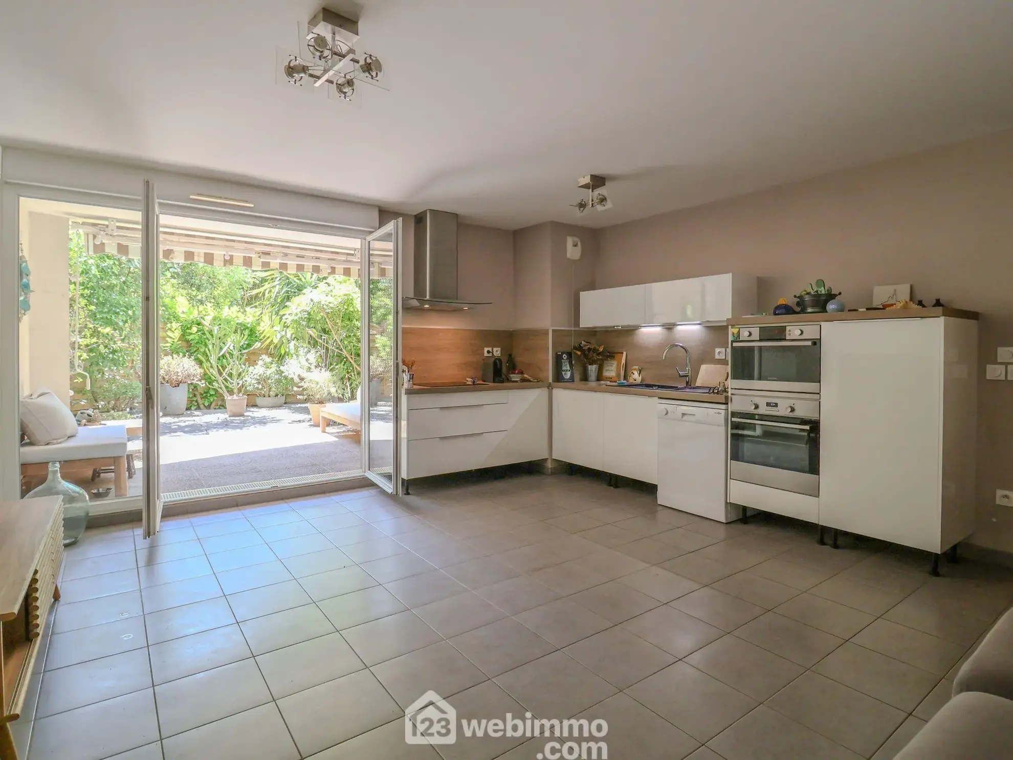 Appartement Type 3 de 64m² avec terrasse à Marseille, proximité Calanques 
