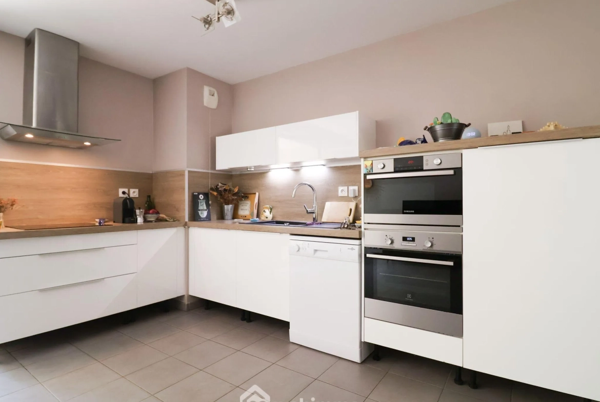 Appartement Type 3 de 64m² avec terrasse à Marseille, proximité Calanques 