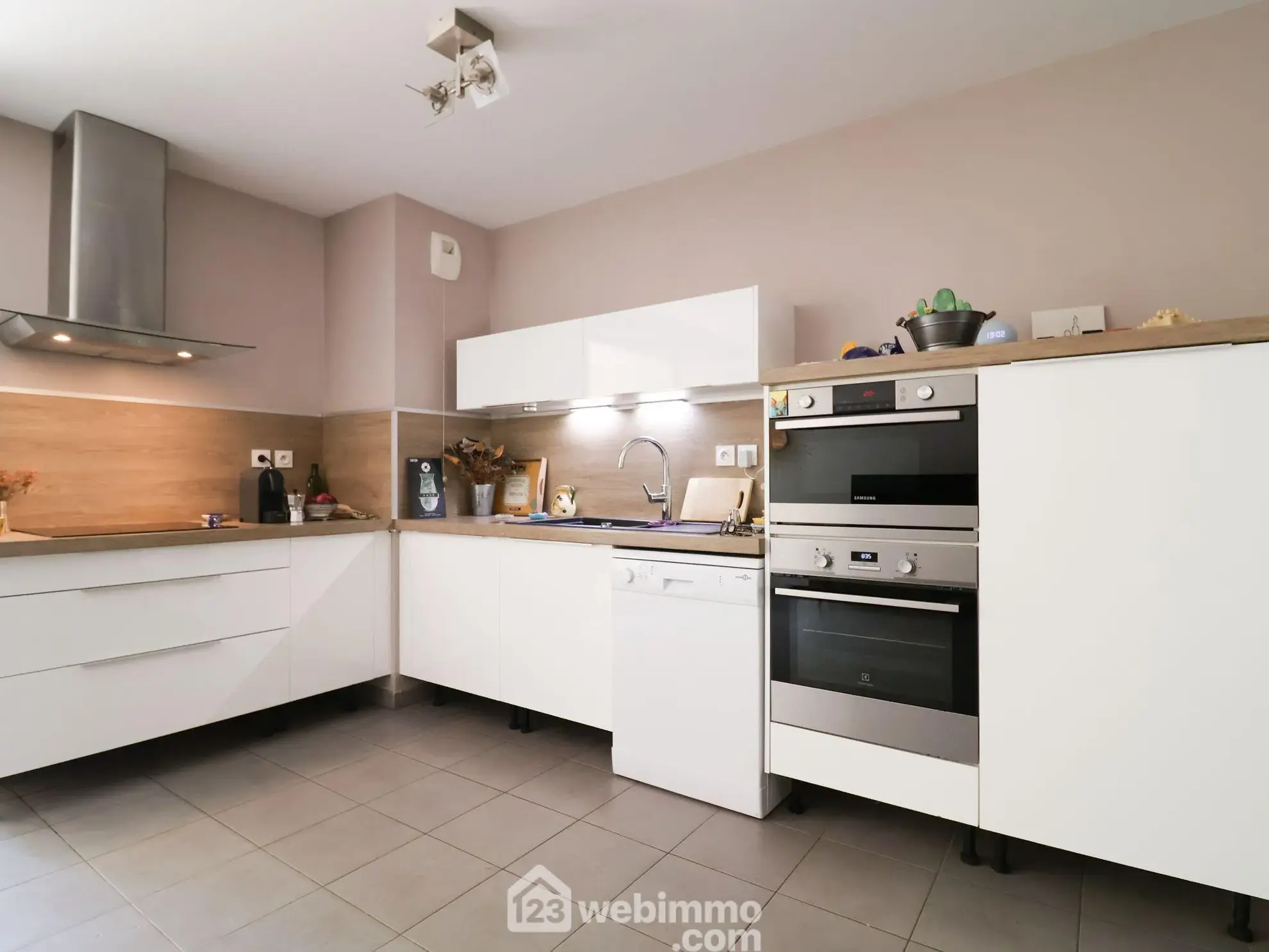 Appartement Type 3 de 64m² avec terrasse à Marseille, proximité Calanques 