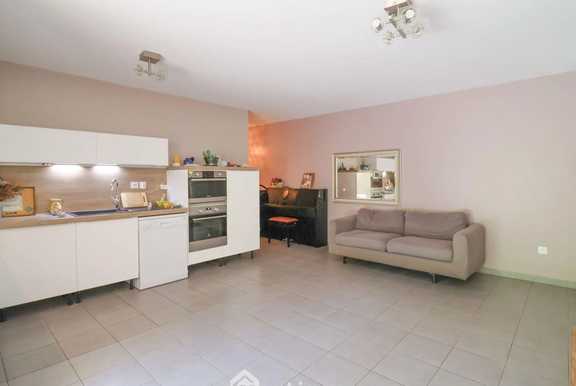 Appartement Type 3 de 64m² avec terrasse à Marseille, proximité Calanques 