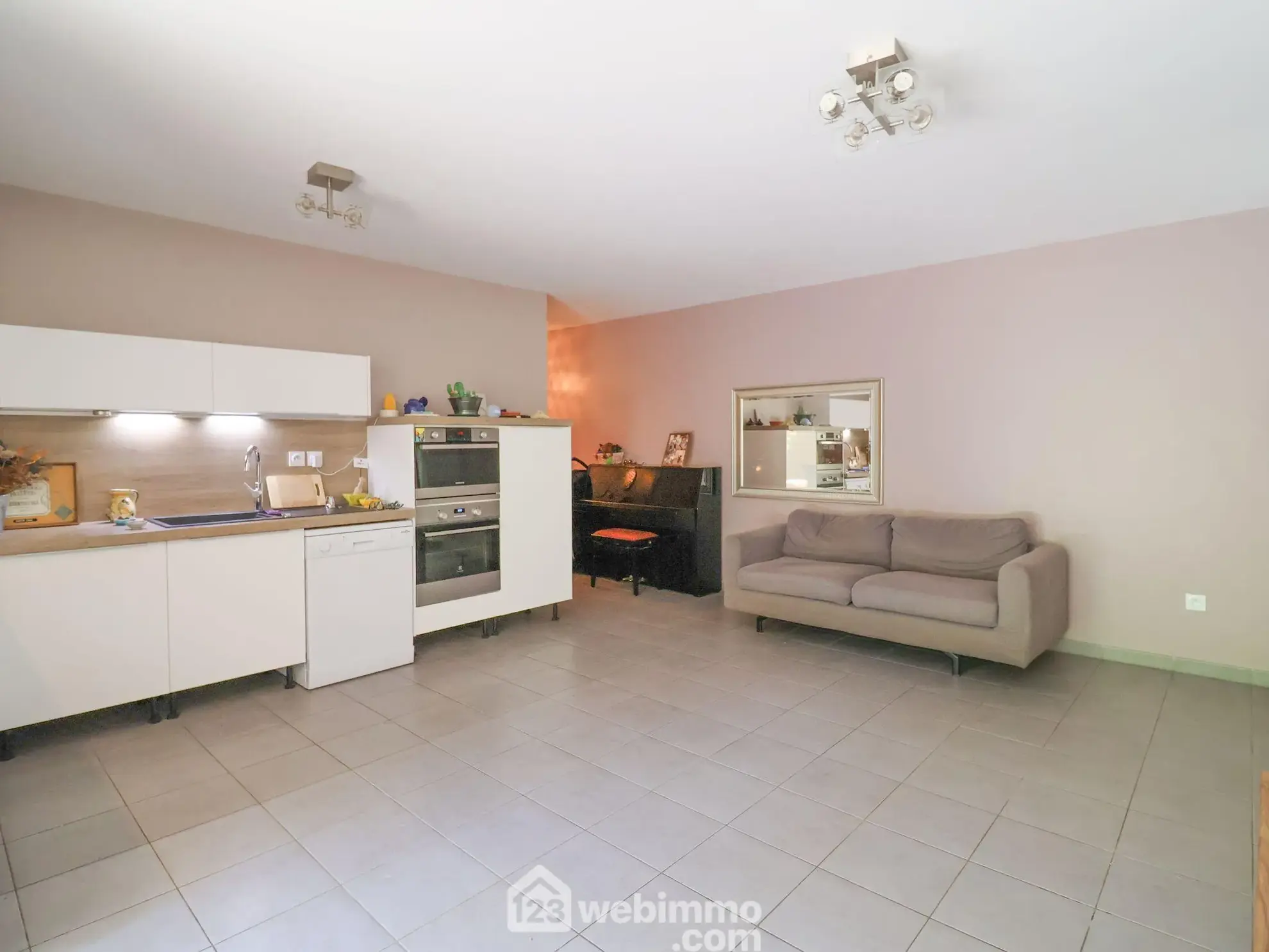 Appartement Type 3 de 64m² avec terrasse à Marseille, proximité Calanques 