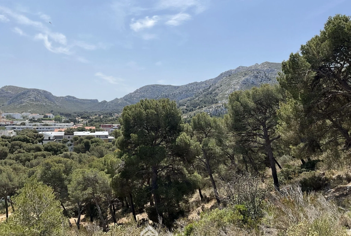 Appartement Type 3 de 64m² avec terrasse à Marseille, proximité Calanques 