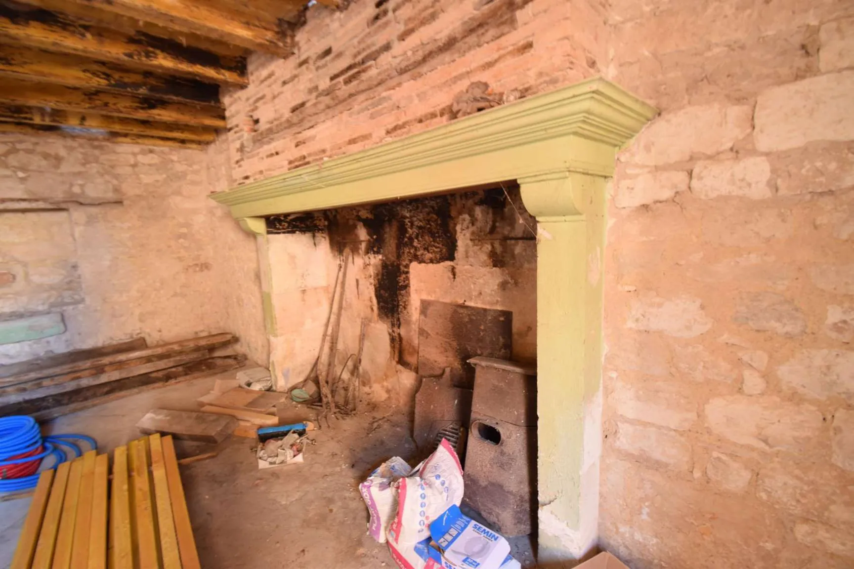 Maison de village à rénover de 260 m² avec jardin proche de Gaillac 