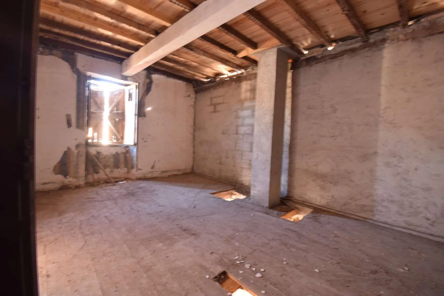 Maison de village à rénover de 260 m² avec jardin proche de Gaillac 