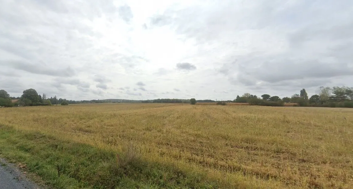 Terrain à bâtir de 3590 m² à Cours-de-Pile avec études réalisées 