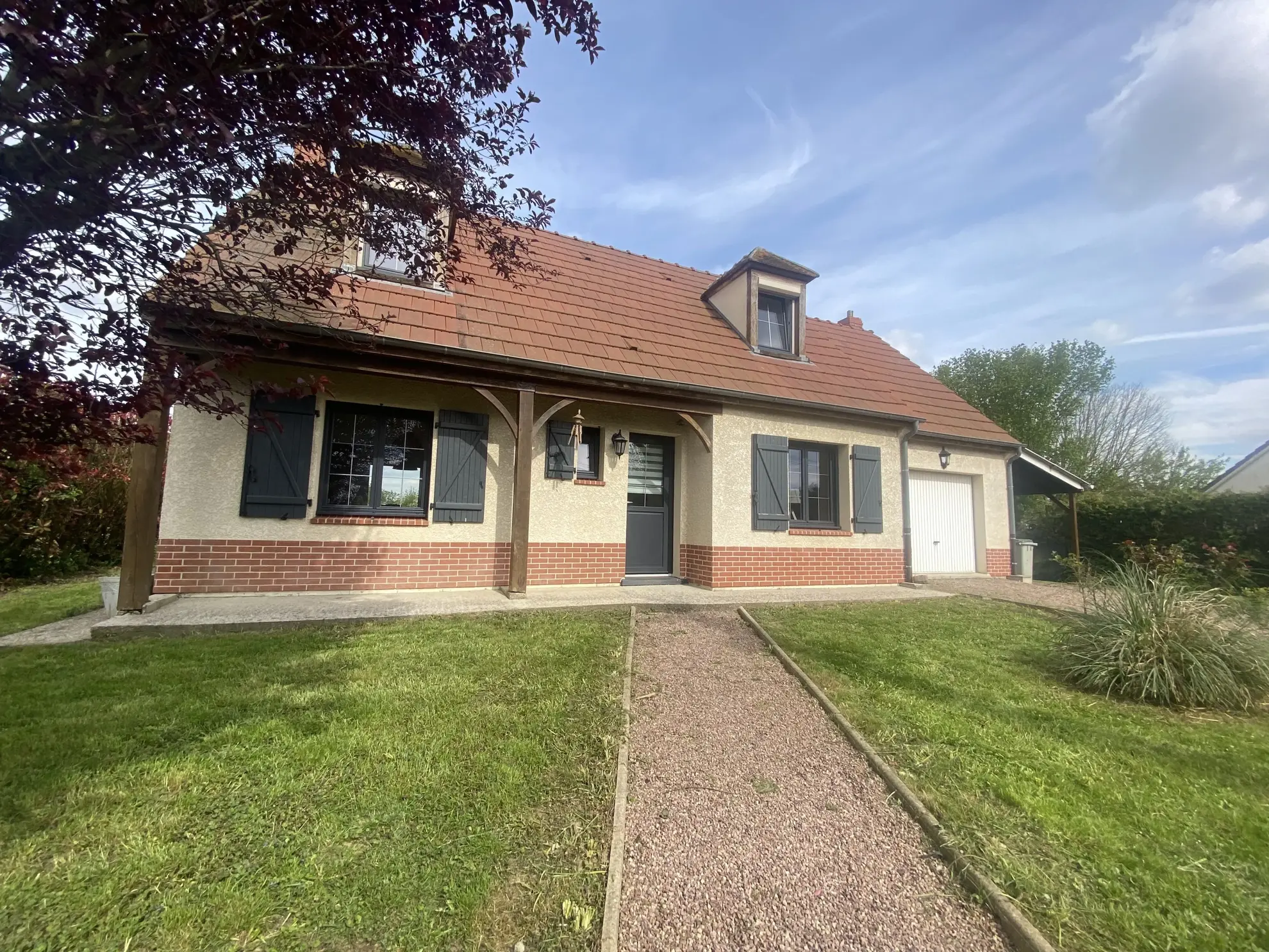 Maison individuelle à Amy avec jardin, garage et 3 chambres - 90 m² 