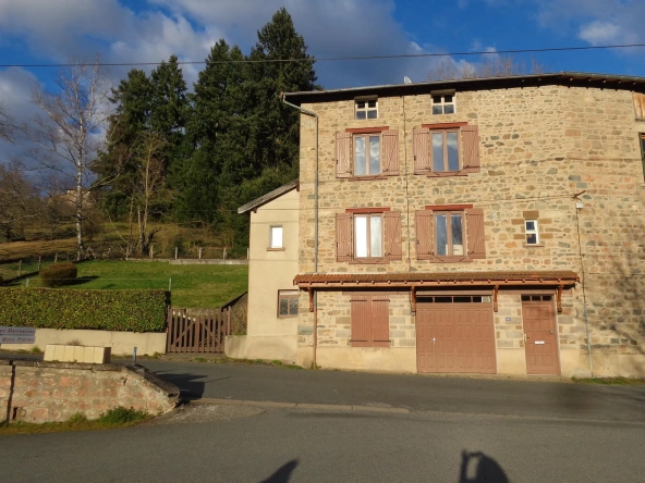 Maison à vendre à Grandris avec jardin, terrasse, garage et performance énergétique G