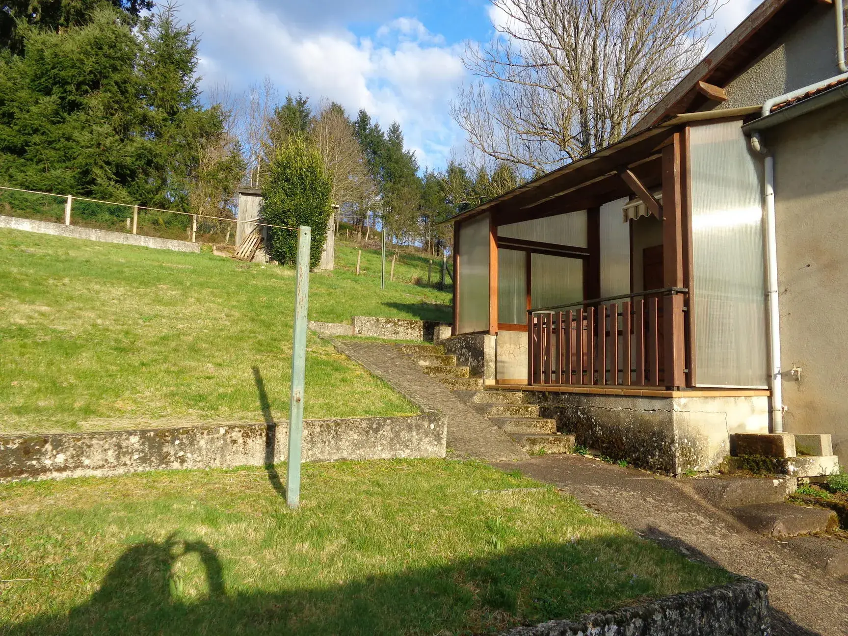 Maison à vendre à Grandris avec jardin, terrasse, garage et performance énergétique G 