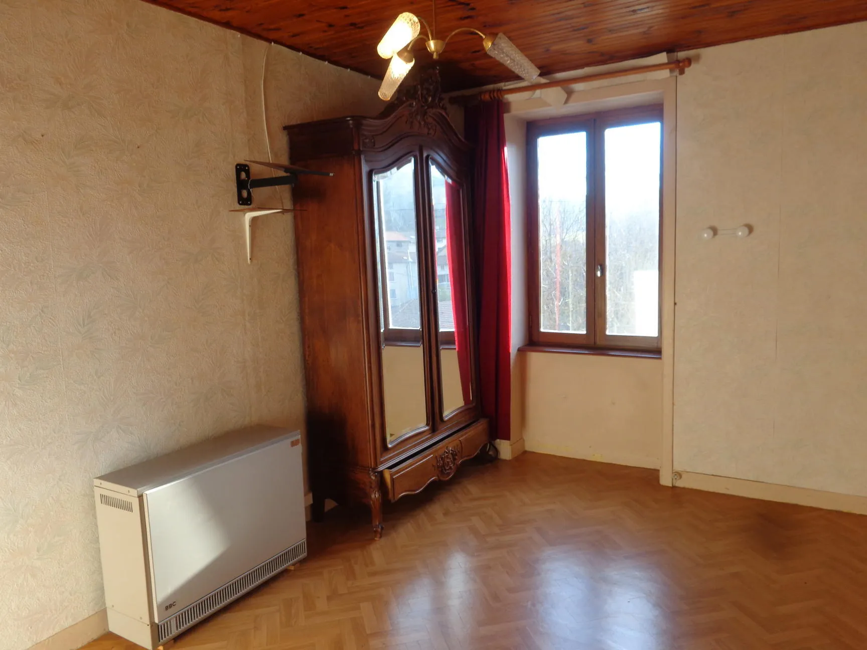 Maison à vendre à Grandris avec jardin, terrasse, garage et performance énergétique G 