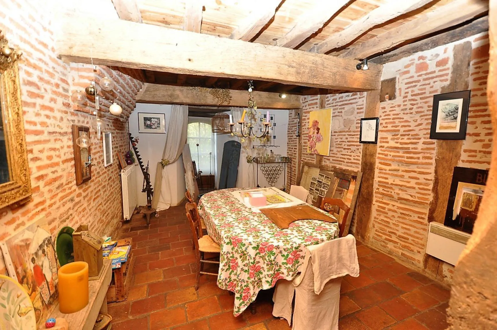 Magnifique maison de village du XVIe siècle à Gaillac avec terrasse et potentiel hôtel ou famille 