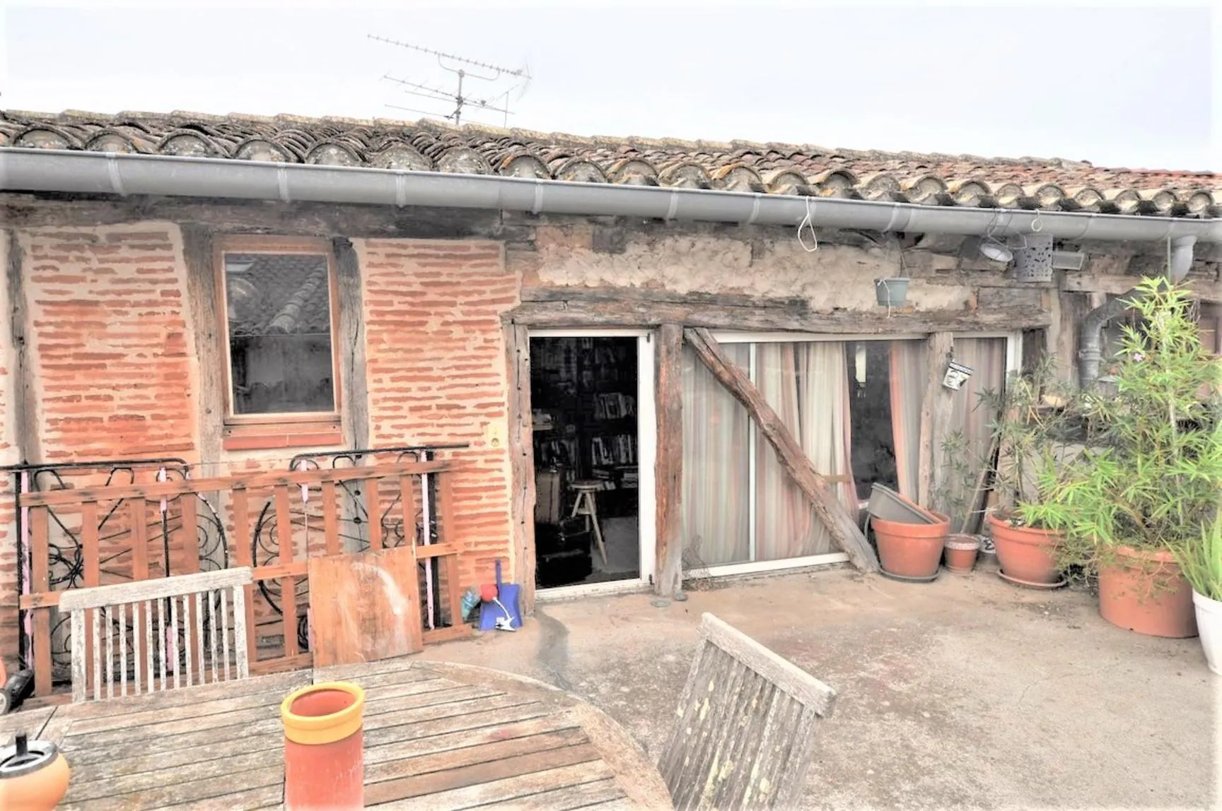 Magnifique maison de village du XVIe siècle à Gaillac avec terrasse et potentiel hôtel ou famille 