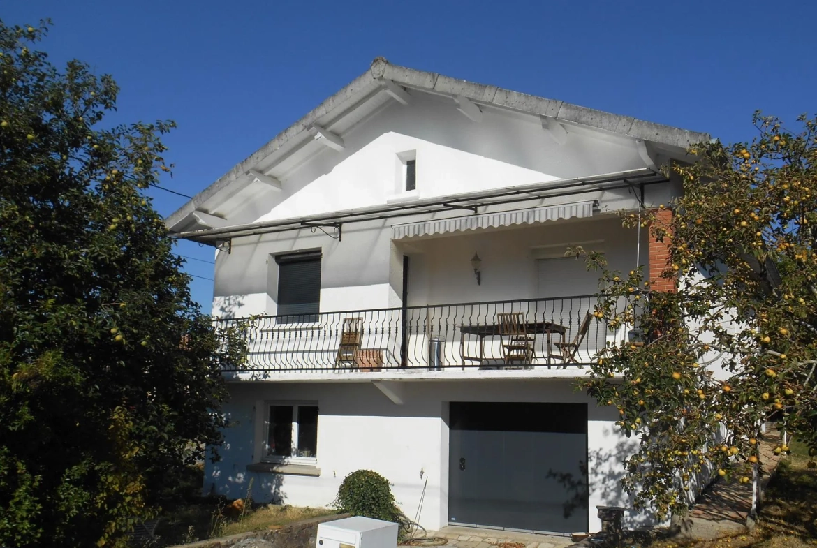 Maison de village avec terrain arboré à Gaillac – proche commodités 