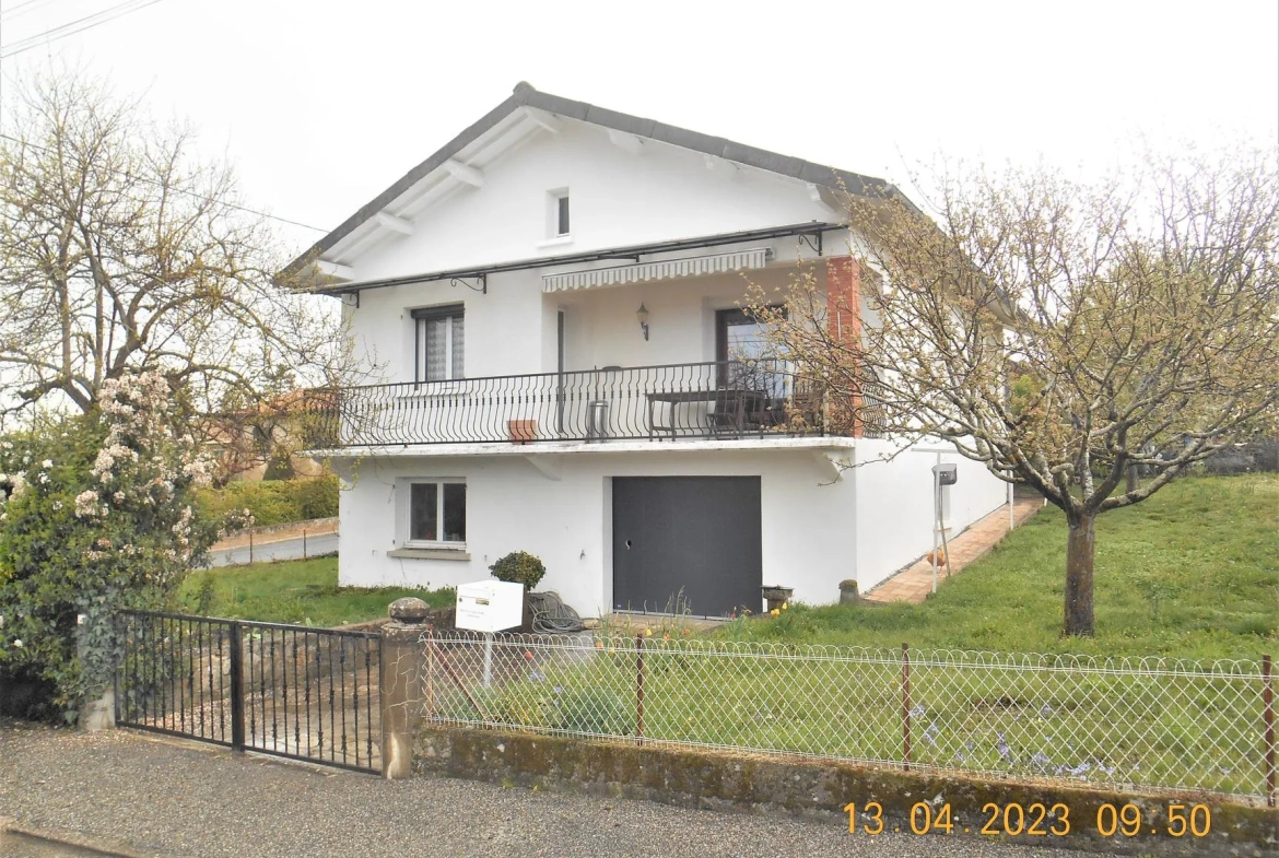 Maison de village avec terrain arboré à Gaillac – proche commodités 