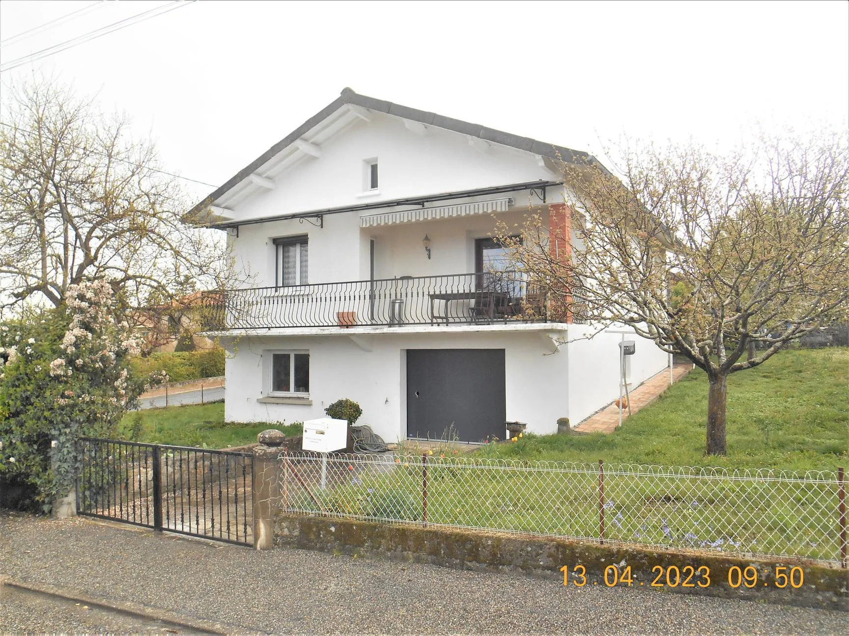 Maison de village avec terrain arboré à Gaillac – proche commodités 