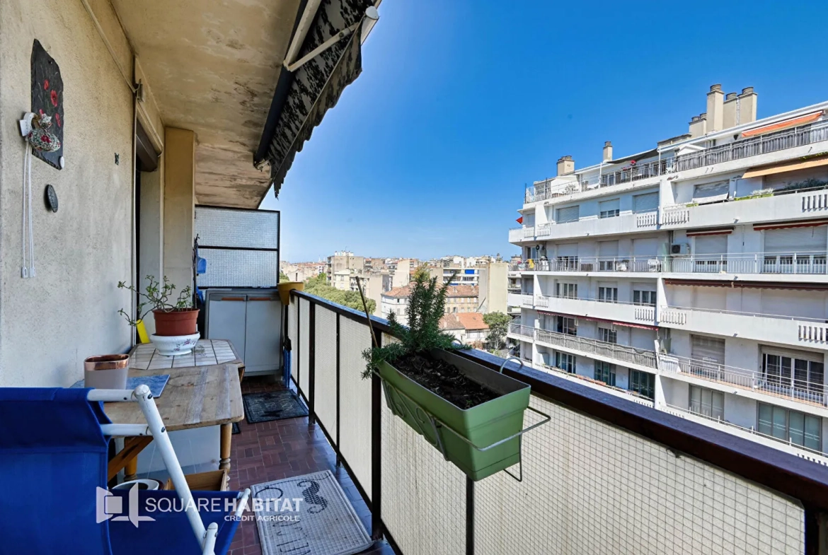 Appartement T3 en viager à Marseille dans le 4ème arrondissement avec vue exceptionnelle 