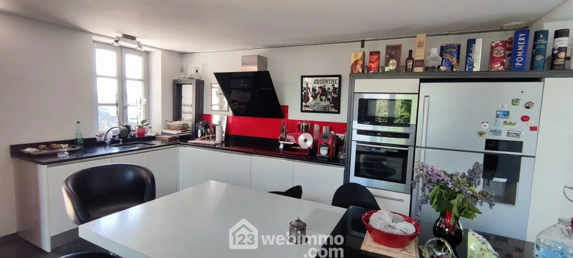 À vendre en viager occupé une maison de 155 m² à Auvillar (82) avec terrasse et garage 