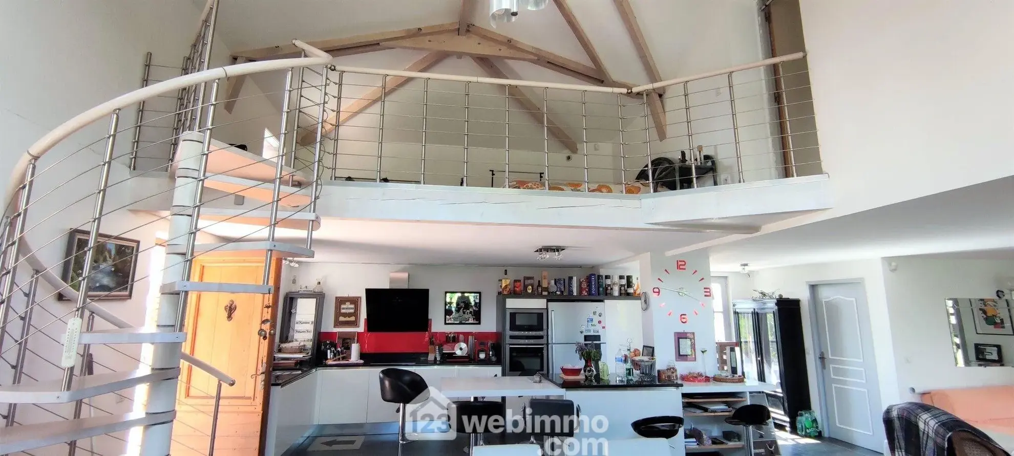 À vendre en viager occupé une maison de 155 m² à Auvillar (82) avec terrasse et garage 