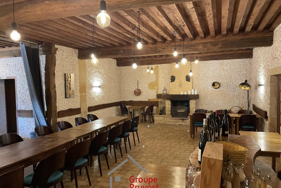 Fonds de commerce Café-Restaurant à vendre à Saint-Denis-Cabanne – Équipement complet et belle affaire 