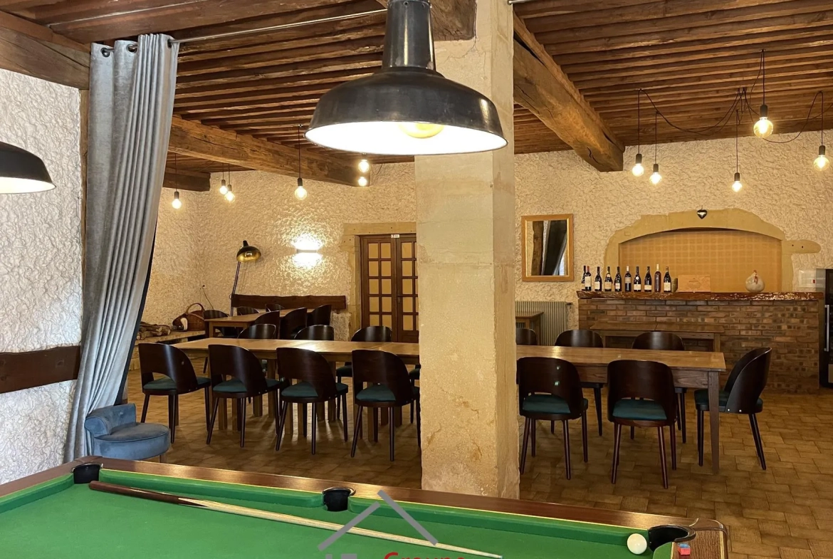 Fonds de commerce Café-Restaurant à vendre à Saint-Denis-Cabanne – Équipement complet et belle affaire 