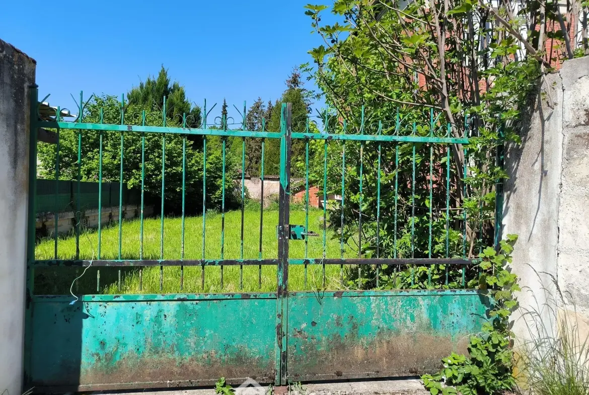 Charmante maison à rénover de 73m² à Vailly-sur-Aisne avec terrain clos 