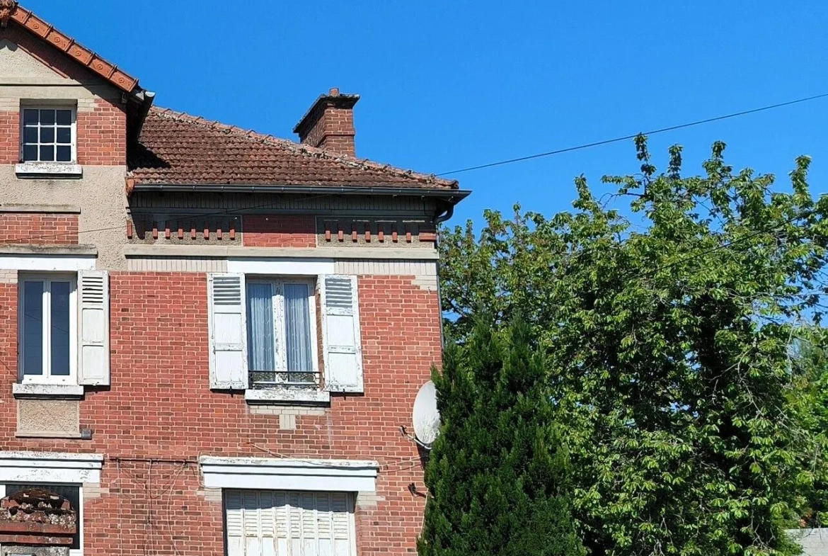 Charmante maison à rénover de 73m² à Vailly-sur-Aisne avec terrain clos 