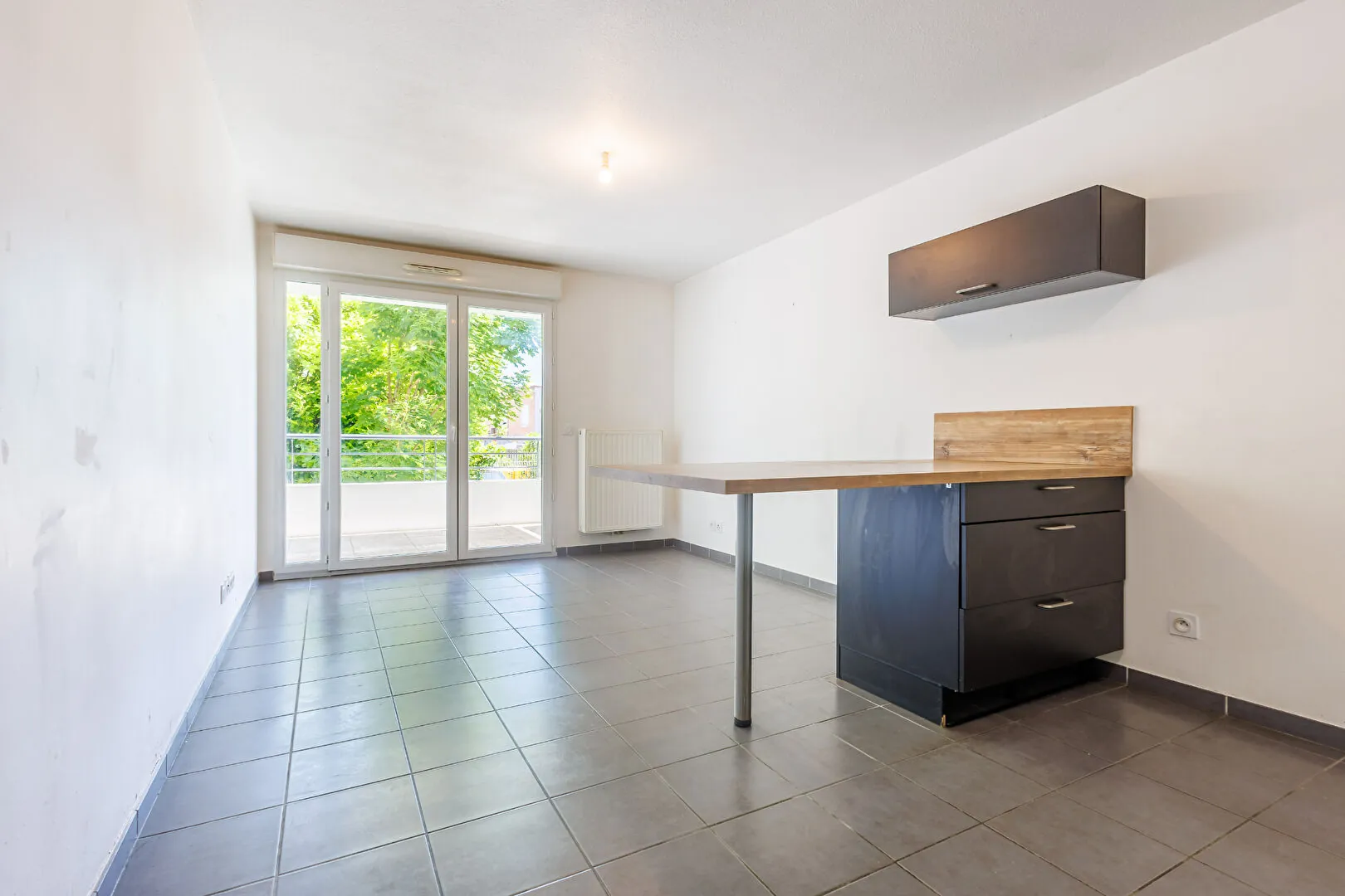 Appartement 2 pièces avec terrasse et parking à Avignon – Résidence sécurisée de 2017 