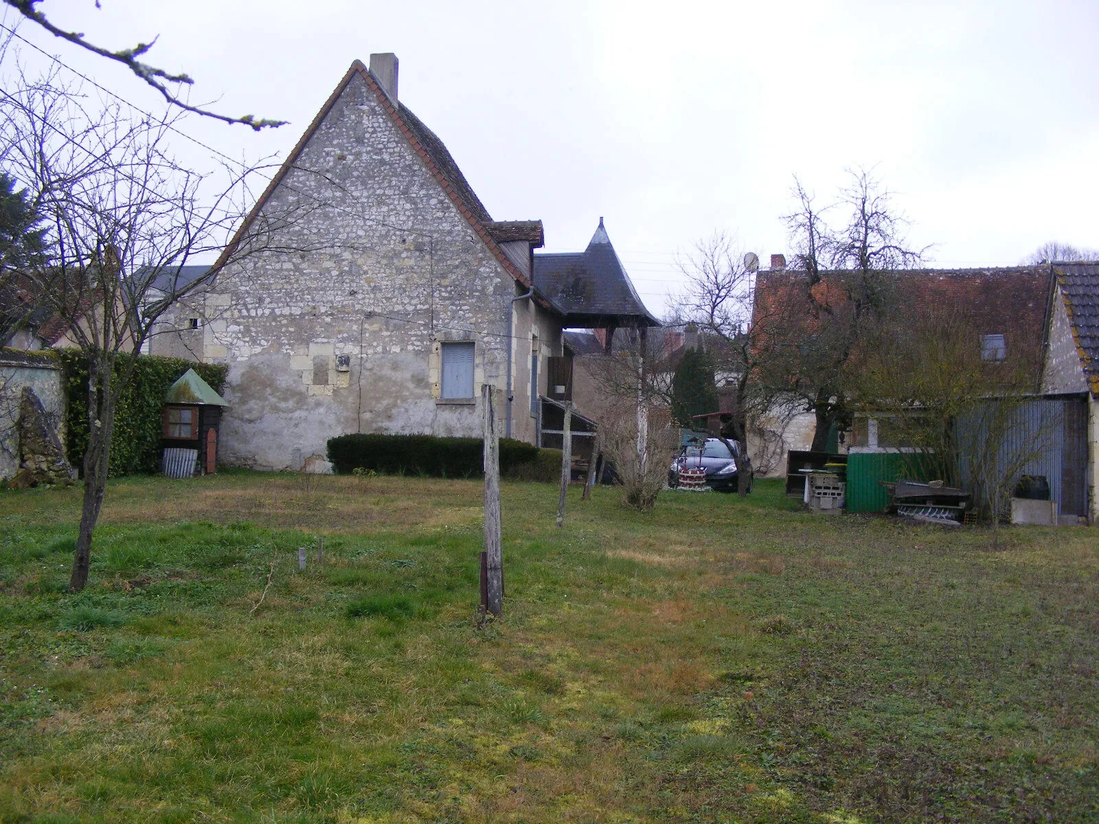 Maison spacieuse à Valençay de 150 m² avec jardin - Opportunité à rénover 