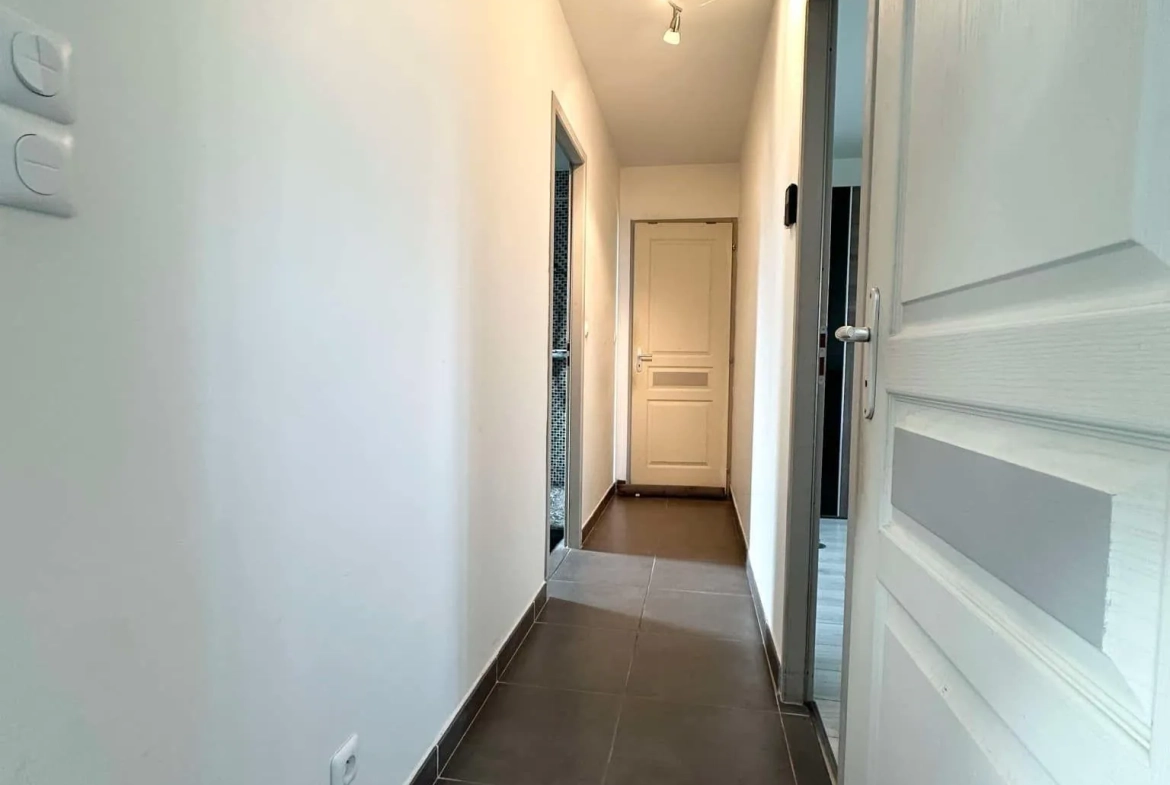 Maison lumineuse de 140 m² avec terrain à Erlon (02250) - Investissez dans votre confort 
