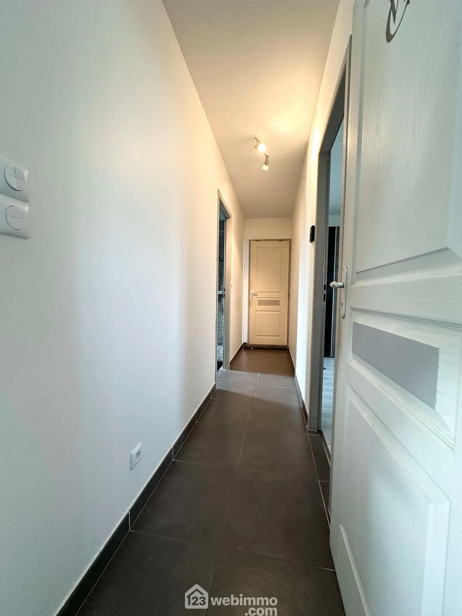 Maison lumineuse de 140 m² avec terrain à Erlon (02250) - Investissez dans votre confort 
