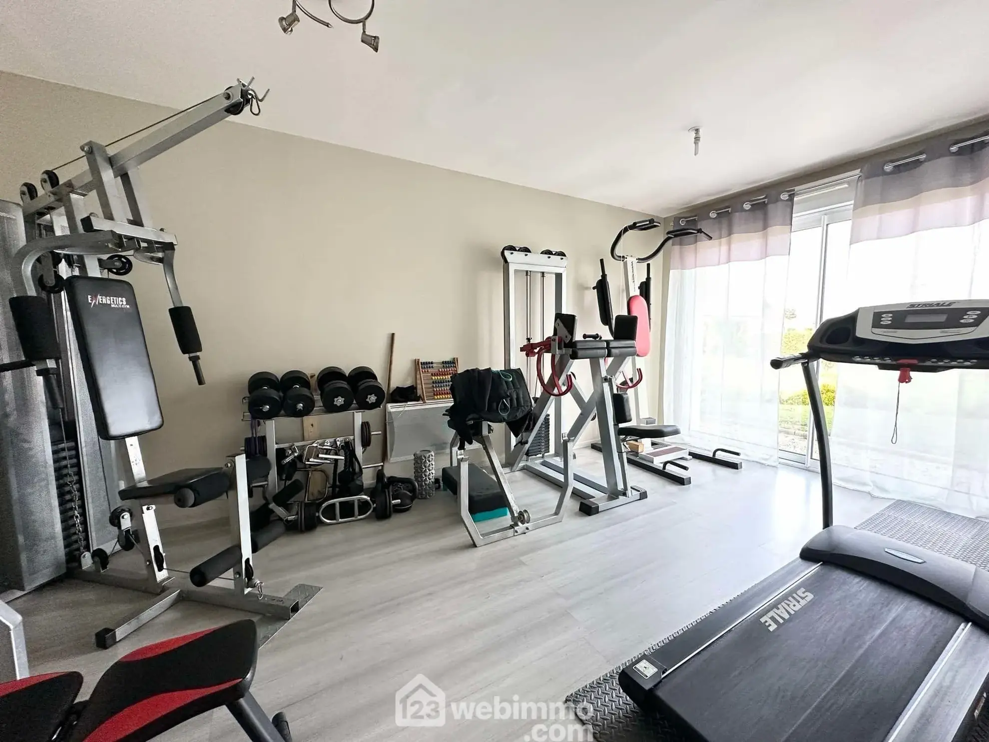 Maison lumineuse de 140 m² avec terrain à Erlon (02250) - Investissez dans votre confort 