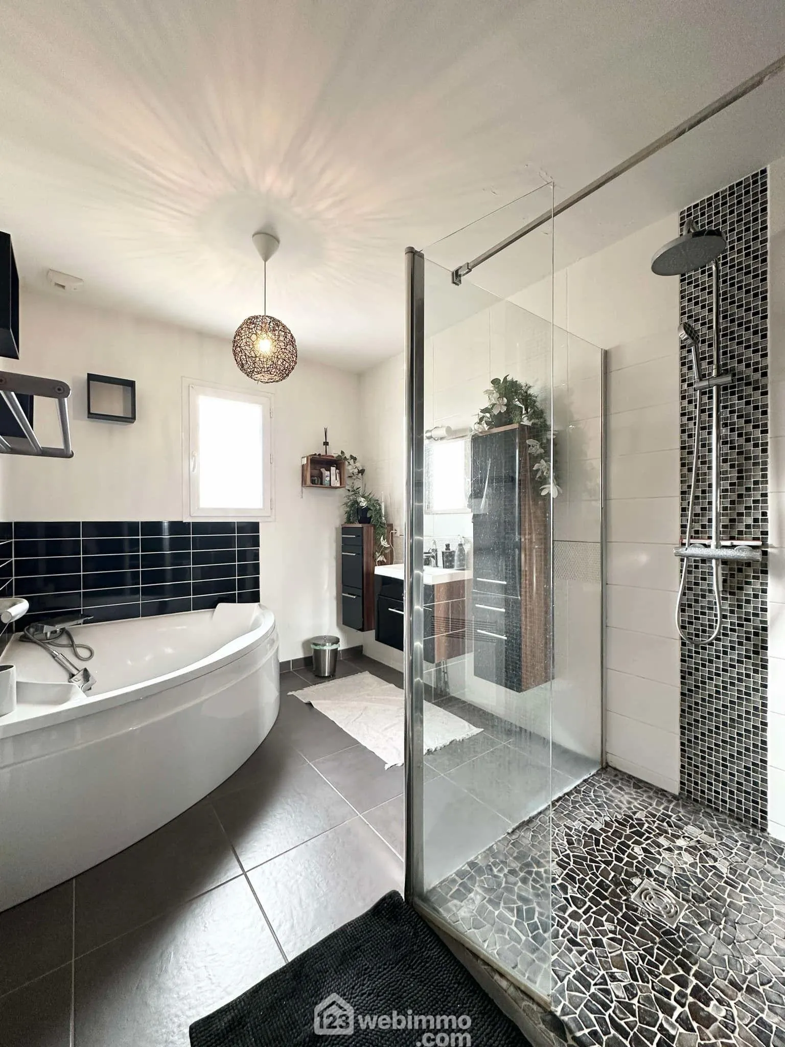 Maison lumineuse de 140 m² avec terrain à Erlon (02250) - Investissez dans votre confort 