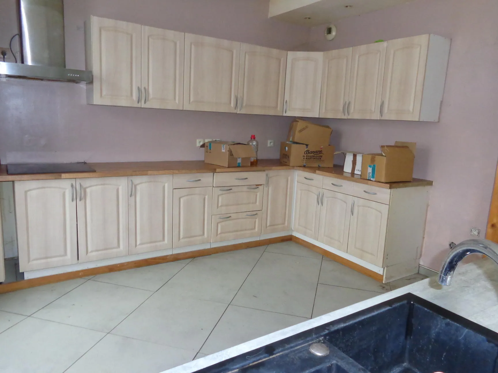 Maison de village avec dépendances à Chambost-Allières - 95 m², 4 chambres, chauffage pompe à chaleur 