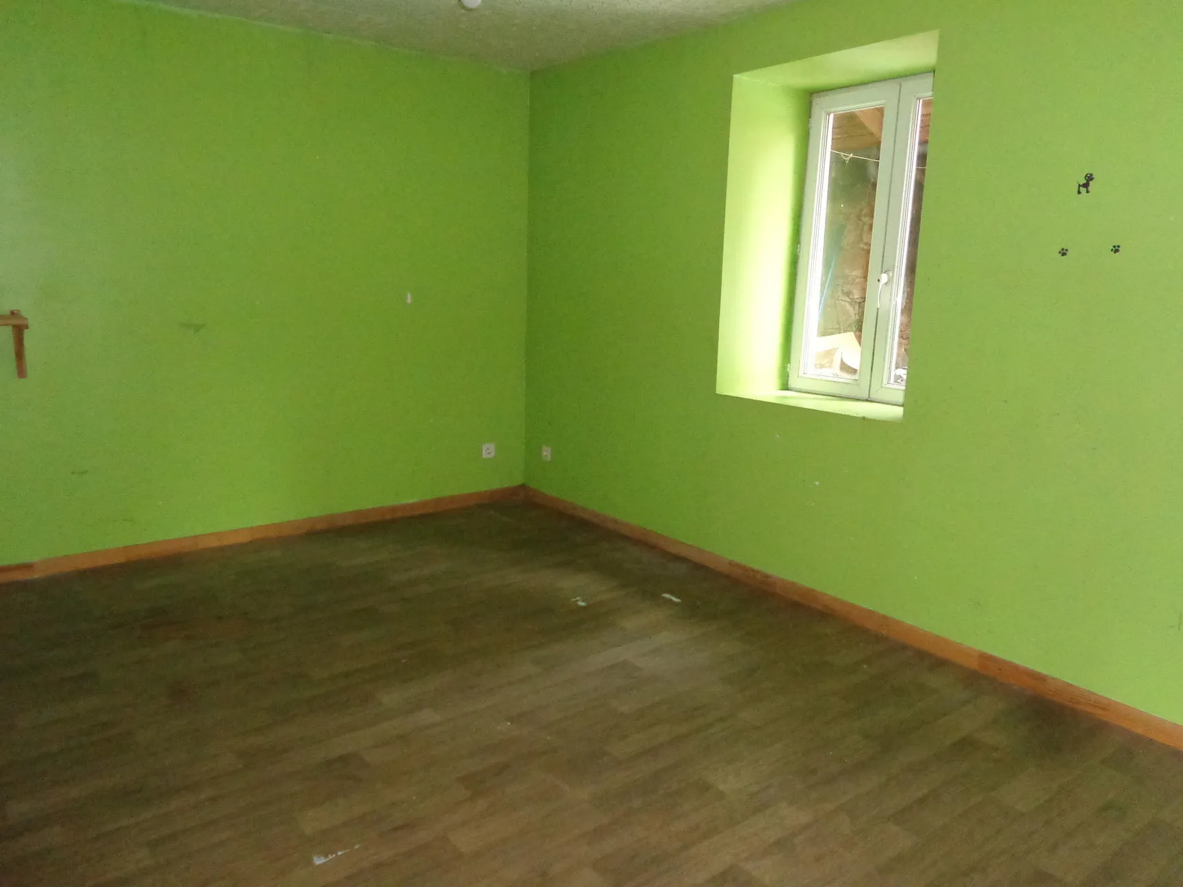 Maison de village avec dépendances à Chambost-Allières - 95 m², 4 chambres, chauffage pompe à chaleur 