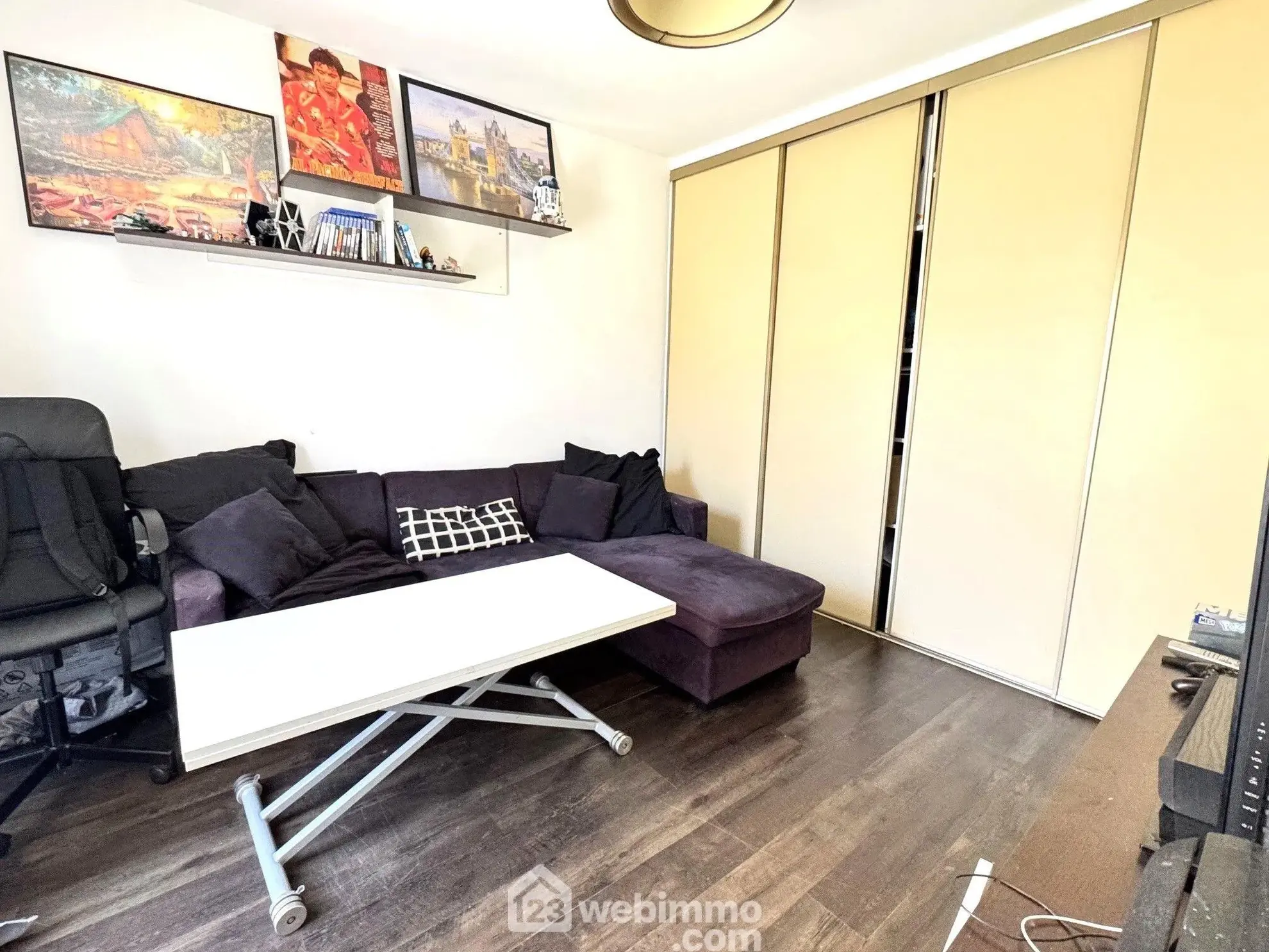 Maison à vendre de 90 m² à Savigny-le-Temple, proche gare RER D, avec jardin et garage 