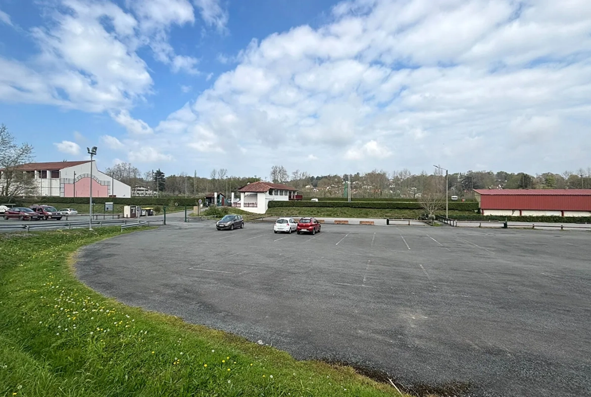 Appartement T3 rénové à Ascain avec garage, remise et cour – 50,59 m² 