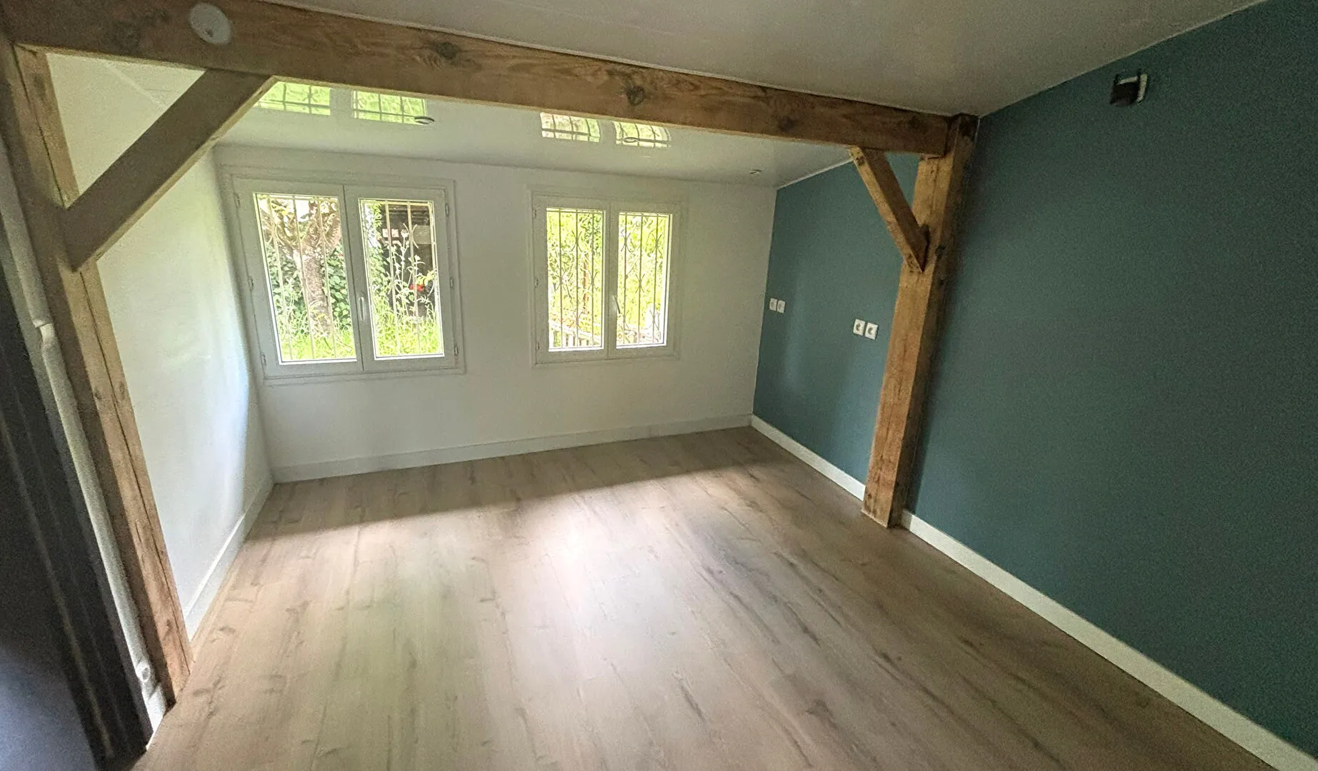 Maison ancienne de 108 m² à Peyrehorade, centre-ville avec garage et jardin 