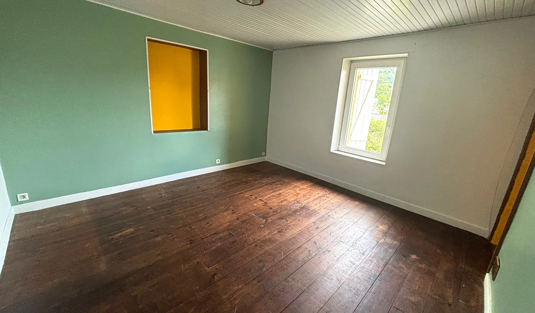 Maison ancienne de 108 m² à Peyrehorade, centre-ville avec garage et jardin 