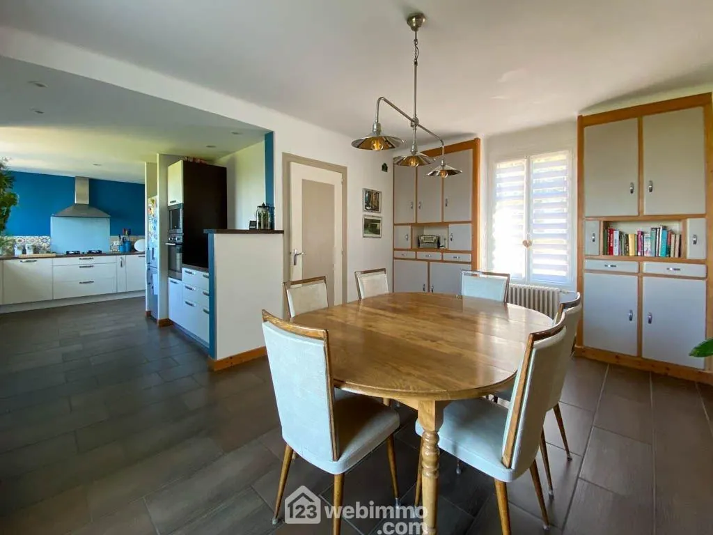 Grande maison familiale de 188 m² avec gîte à Pouzauges 