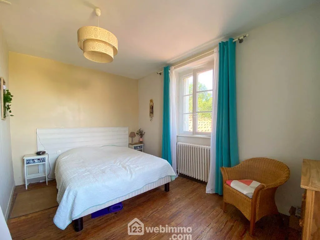 Grande maison familiale de 188 m² avec gîte à Pouzauges 