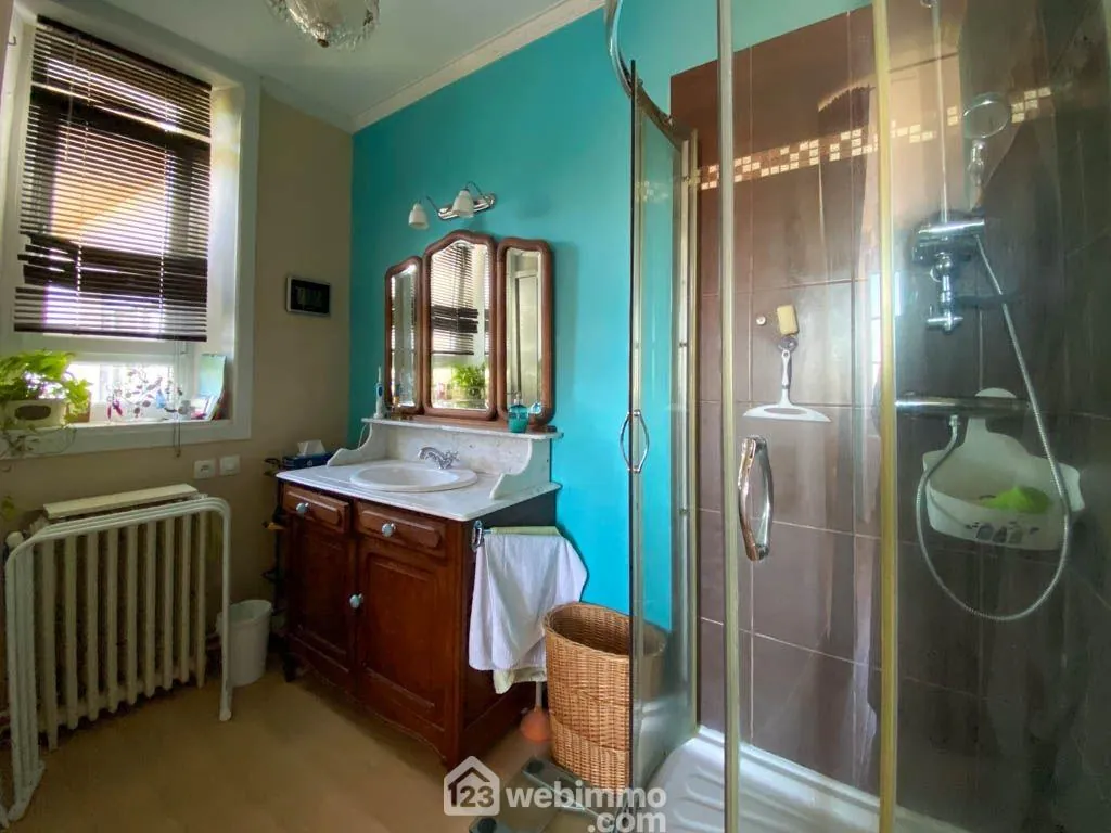 Grande maison familiale de 188 m² avec gîte à Pouzauges 