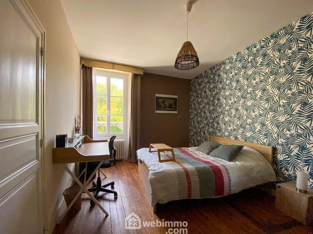 Grande maison familiale de 188 m² avec gîte à Pouzauges 