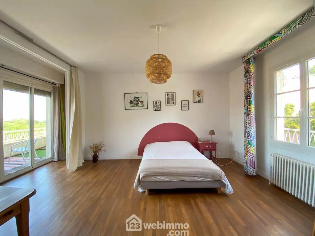 Grande maison familiale de 188 m² avec gîte à Pouzauges 