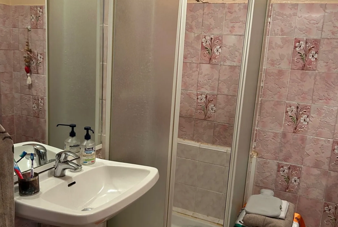Appartement 3 pièces à vendre à Cannes proche du parc de la Croix des Gardes 