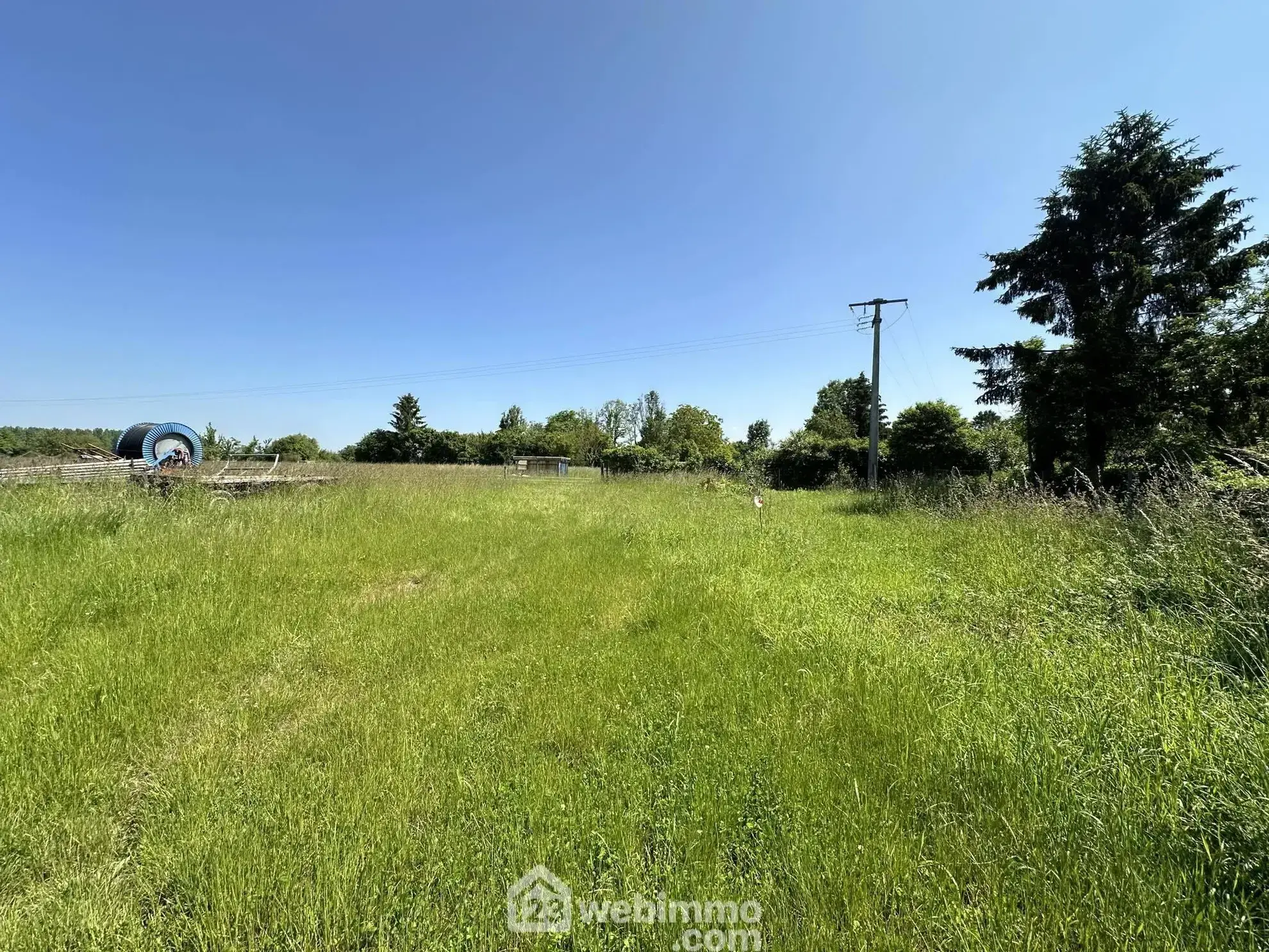 Terrain constructible de 438 m² à Sissonne – Façade de 17 mètres 