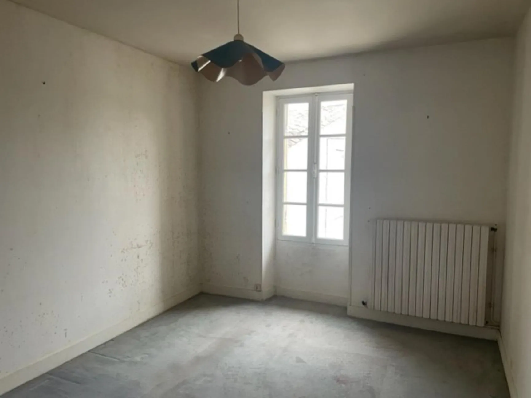 Charmante maison de village en pierre avec garage et terrasse à Langoiran 